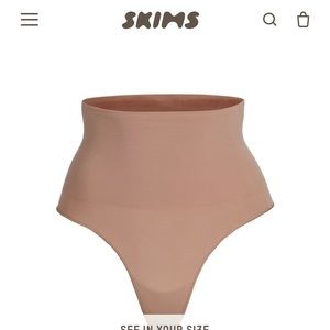 New without tags Skims Core Control Thong- S/M